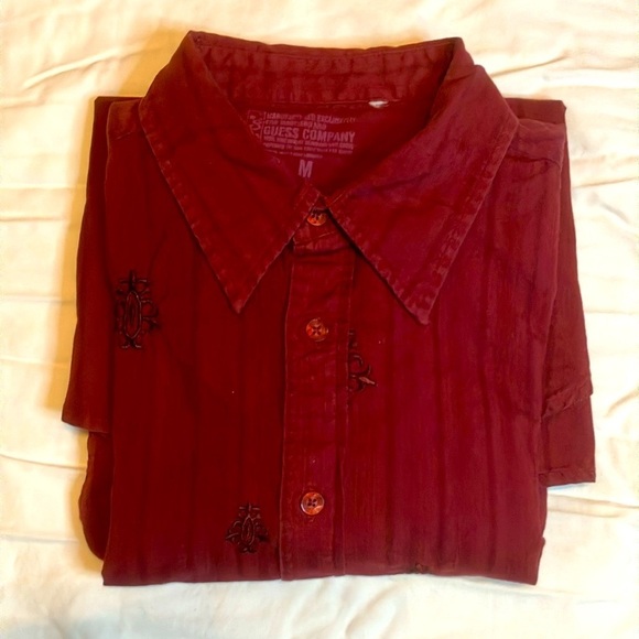 Guess Men’s Size Medium Shirt with Embroidered Details - Picture 1 of 10
